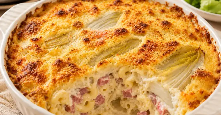 Macaroni-witlofschotel met ham en kaas uit de oven
