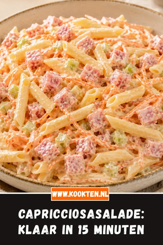 Capricciosasalade van dichtbij op het bord