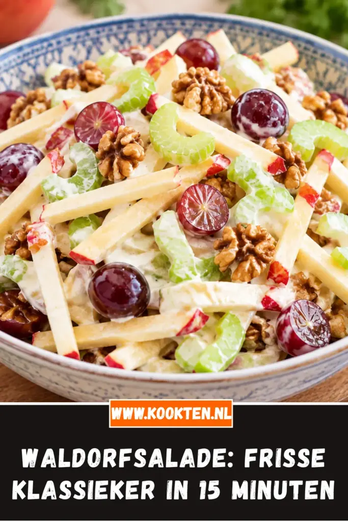 Waldorfsalade van dichtbij op het bord