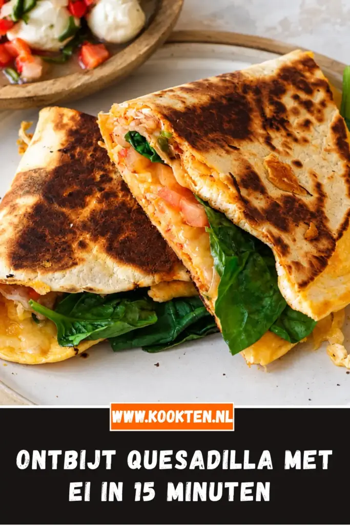 ontbijt quesadilla met ei van dichtbij op het bord
